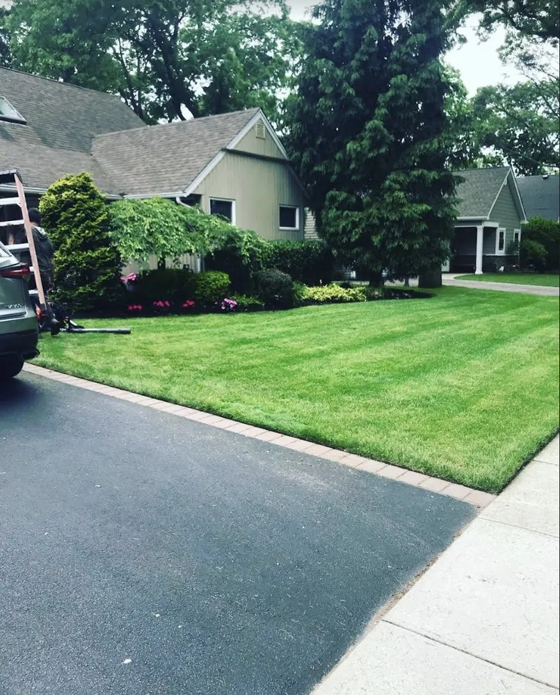 Trusted residential landscaping for residential properties across North Babylon, NY - R Rodriguez #1 Landscaping