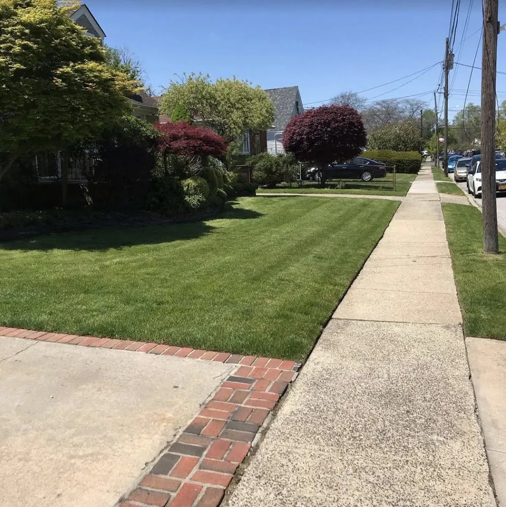 Local landscaping services in North Babylon, NY by R Rodriguez #1 Landscaping