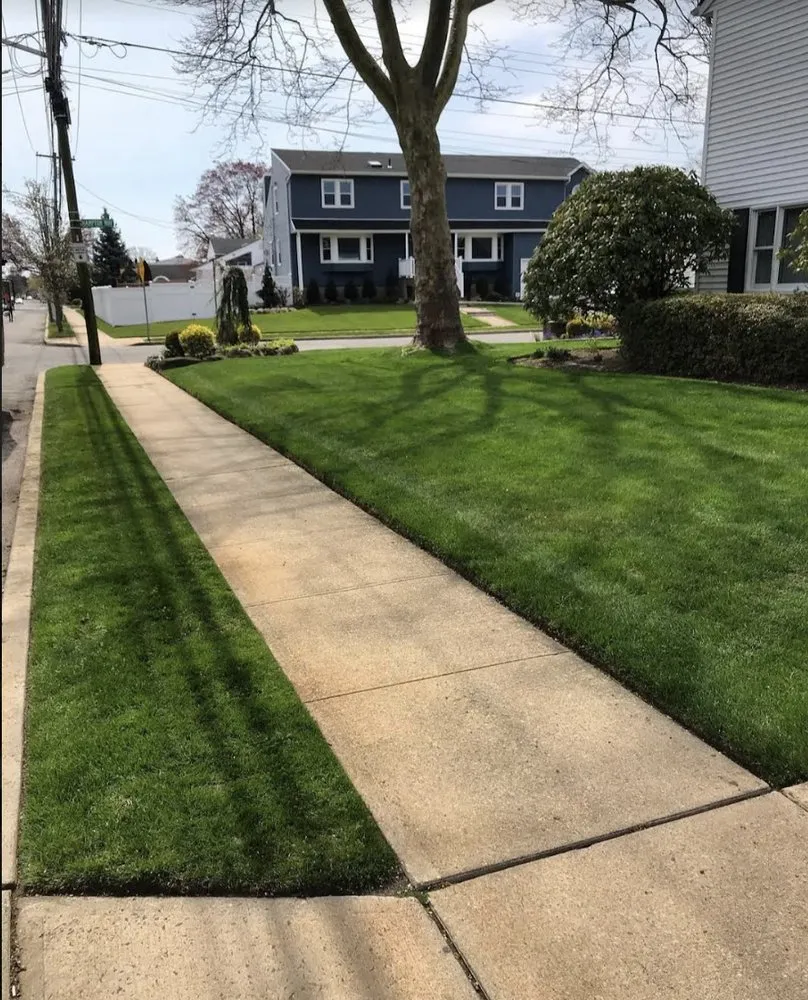 Reliable garden landscaping in North Babylon, NY by R Rodriguez #1 Landscaping