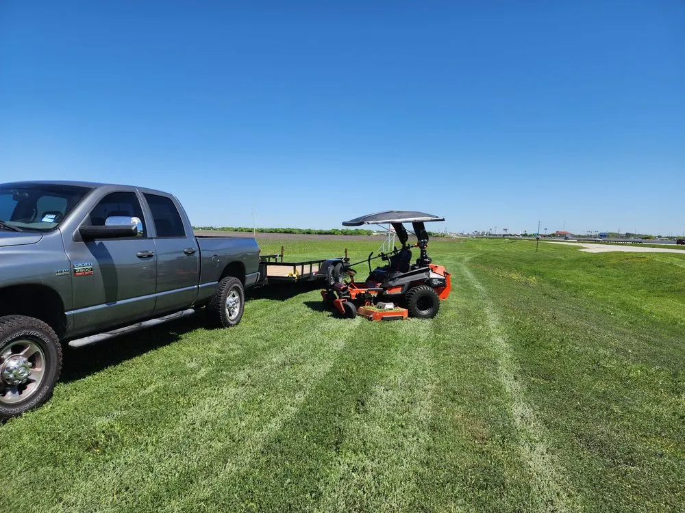 Reliable yard maintenance in Castroville, TX by R Salinas Lawn & Property Services