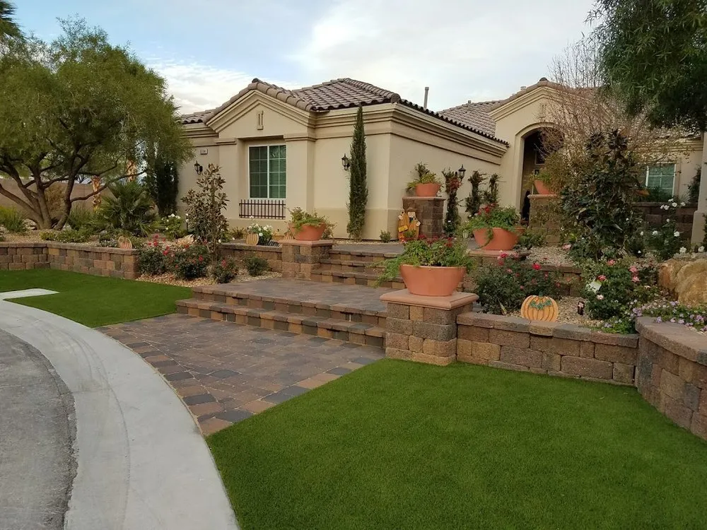 Custom yard cleanup service in Las Vegas, NV by R-Scapes