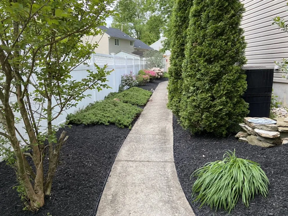 Top-rated landscape installation for homes in Delran, NJ by R Soares Landscaping
