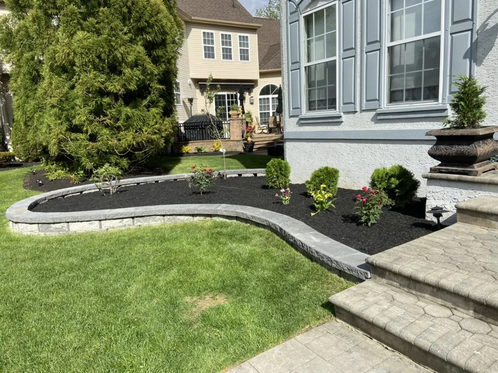 Top-rated residential landscaping in Delran, NJ by R Soares Landscaping