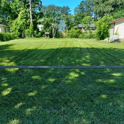 R Taylor Home Repairs Logo