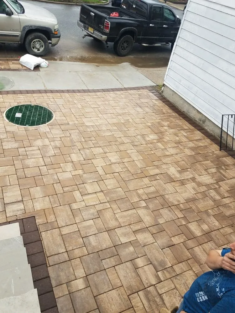 Local yard maintenance experts serving Bound Brook, NJ - R Valverde Landscaping and Tree