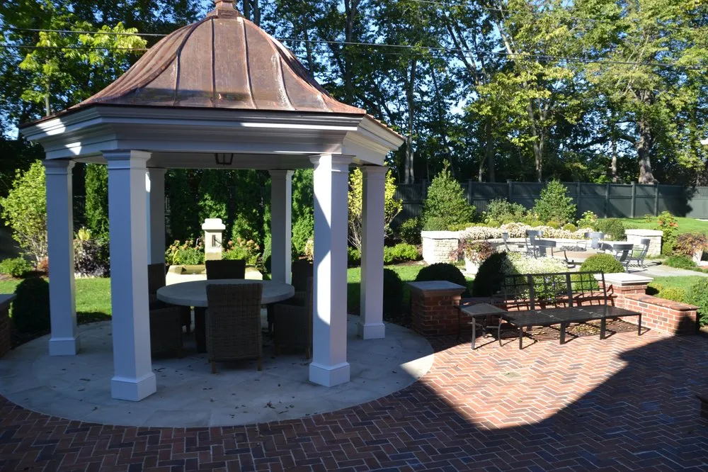 Trusted yard cleanup service for beautiful yards in Lexington, KY by R W Thompson Landscaping