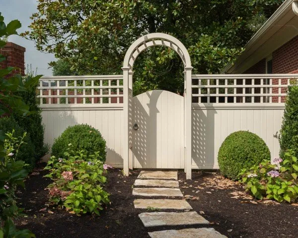 Reliable residential landscaping in Lexington, KY by R W Thompson Landscaping