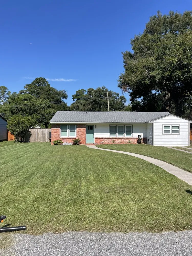 Custom landscape design in Savannah, GA - R Williams Lawn Care Service