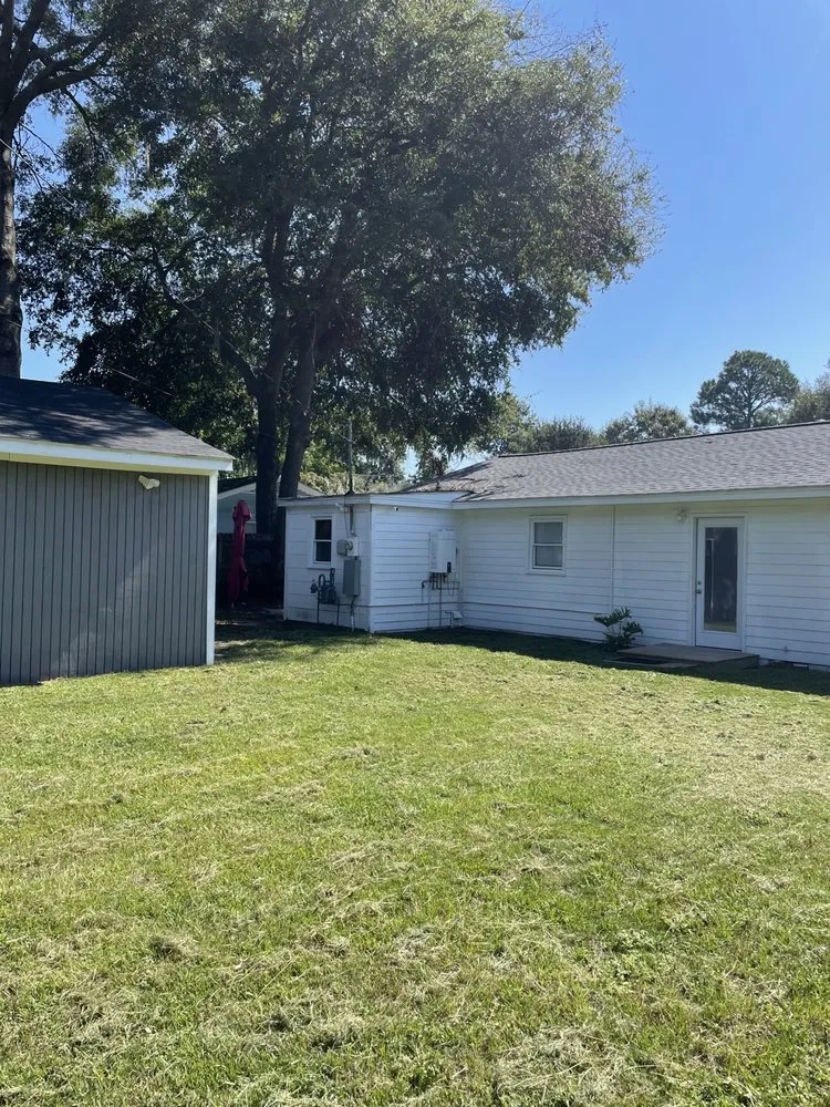 Expert outdoor landscaping experts serving Savannah, GA - R Williams Lawn Care Service