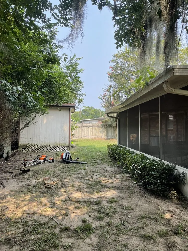 Professional garden landscaping experts serving Savannah, GA - R Williams Lawn Care Service