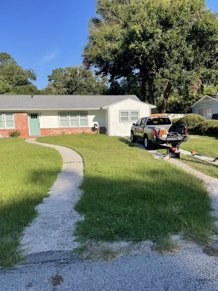 Local yard maintenance for year-round maintenance in Savannah, GA by R Williams Lawn Care Service