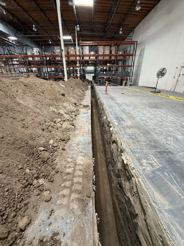 Affordable lawn mowing service in Oxnard, CA by R Works