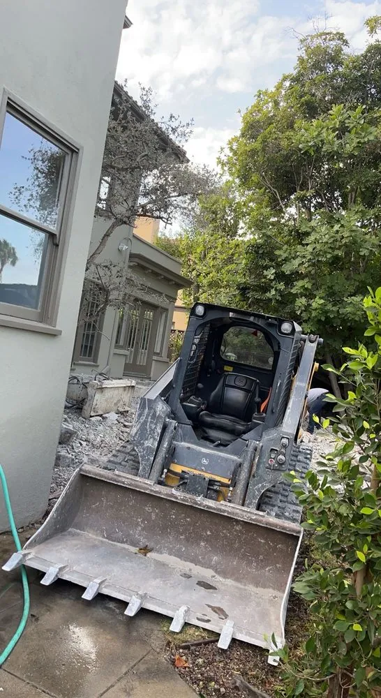 Reliable lawn mowing service in Oxnard, CA - R Works