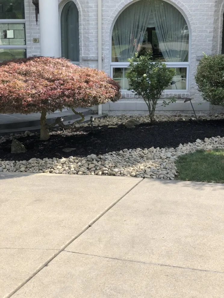 Expert landscaping services experts serving Washington, PA - R6 - Full Service Landscaping