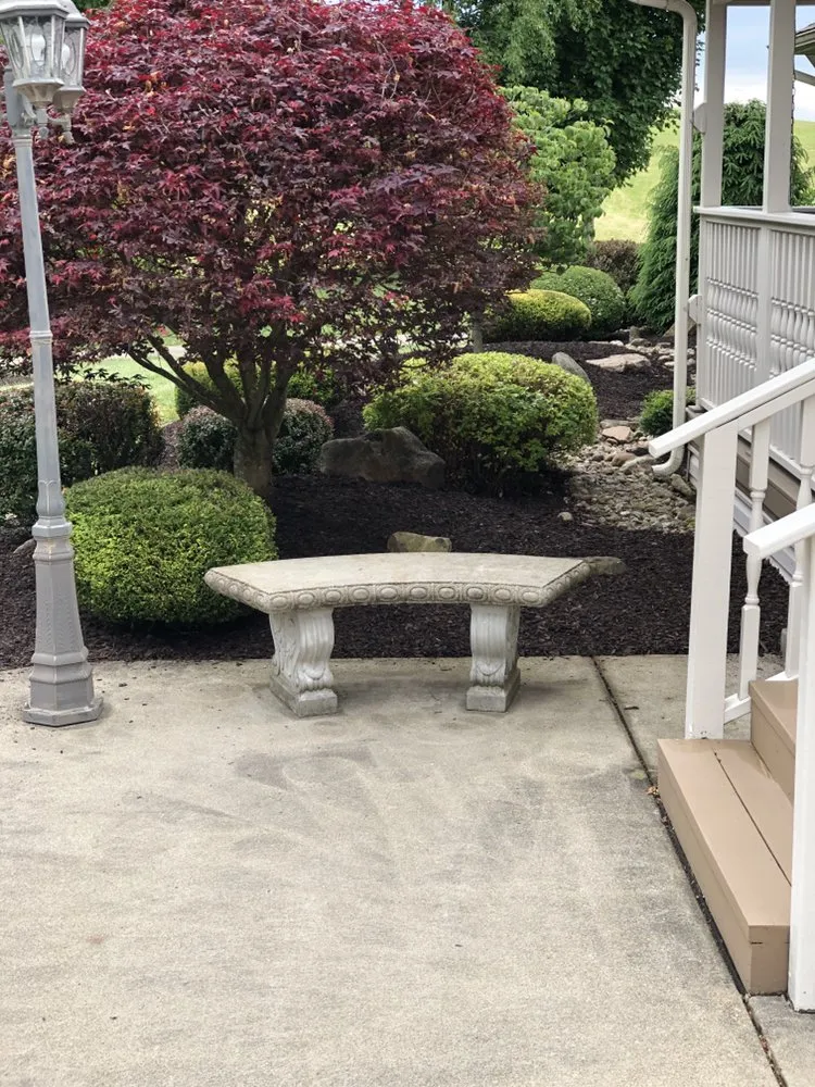 Reliable lawn care service experts serving Washington, PA - R6 - Full Service Landscaping