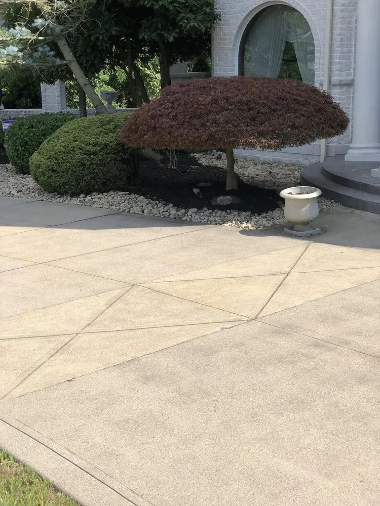 Custom residential landscaping for residential properties across Eighty Four, PA - R6 Services