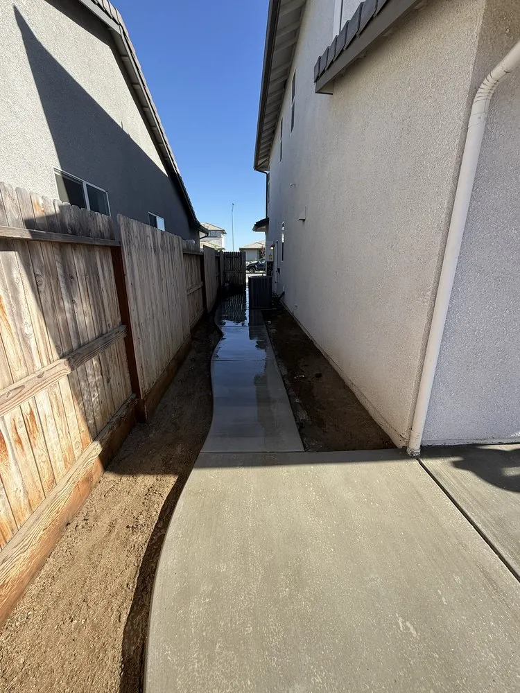 Top-rated garden landscaping for residential properties in Visalia, CA by R&A landscaping