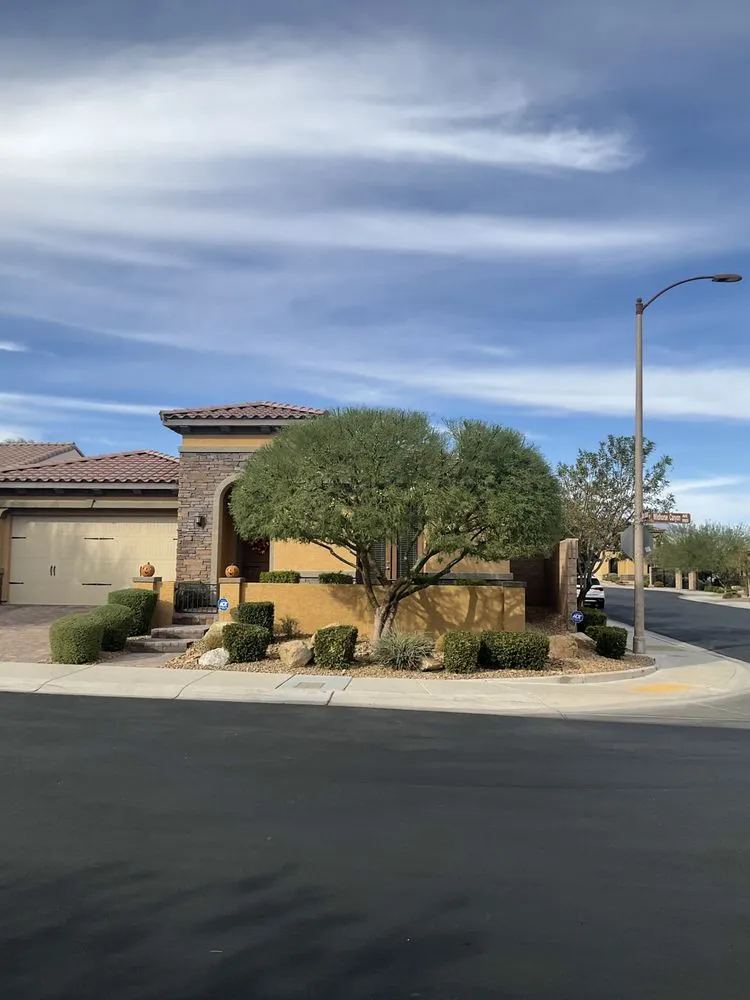 Expert outdoor landscaping in Las Vegas, NV - Rabbits Lawn Maintenance