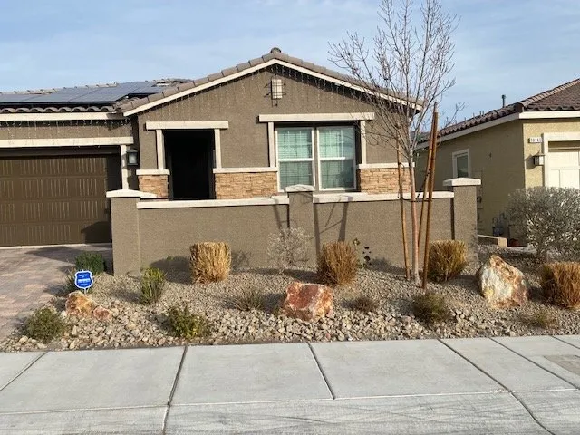 Trusted lawn mowing service for homes in Las Vegas, NV by Rabbits Lawn Maintenance