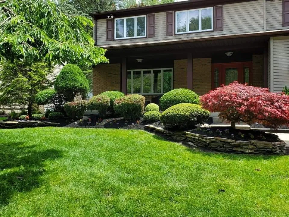 Reliable yard maintenance in Lindenwold, NJ by R.A.C Landscaping Services