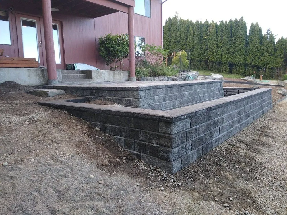 Local lawn care service for residential properties across Norwich, CT - Raccoon Landscaping