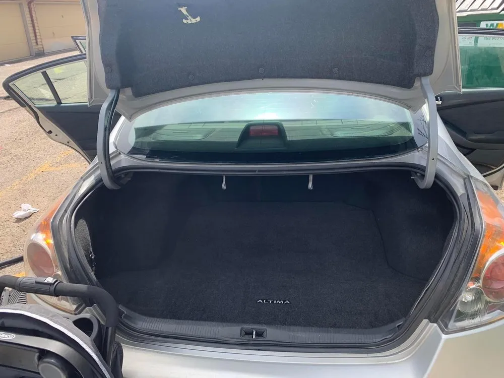 Local yard cleanup service in Saint Paul, MN by Rachale’s landscaping