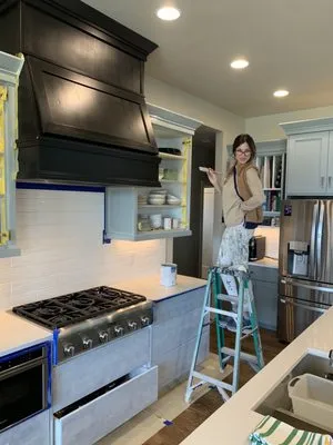 Rachel Elizabeth Interiors & Exteriors Logo