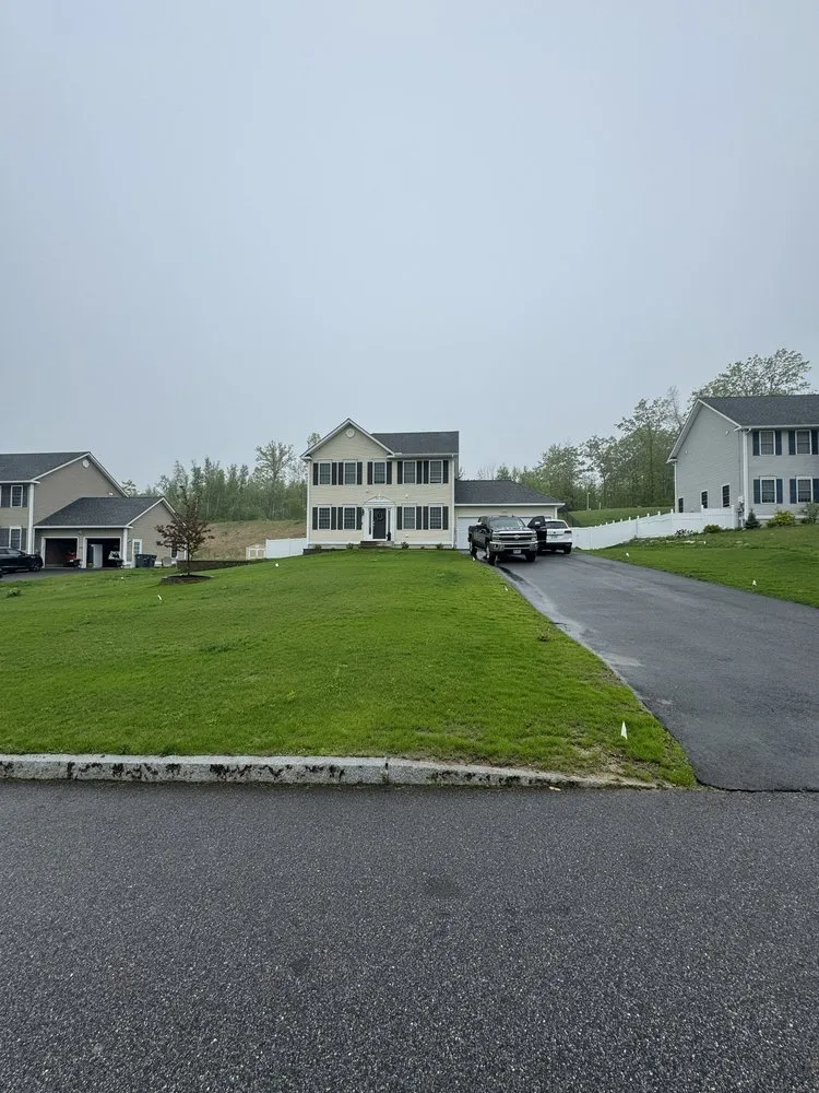 Top-rated lawn care service in Mont Vernon, NH by Radford Industries