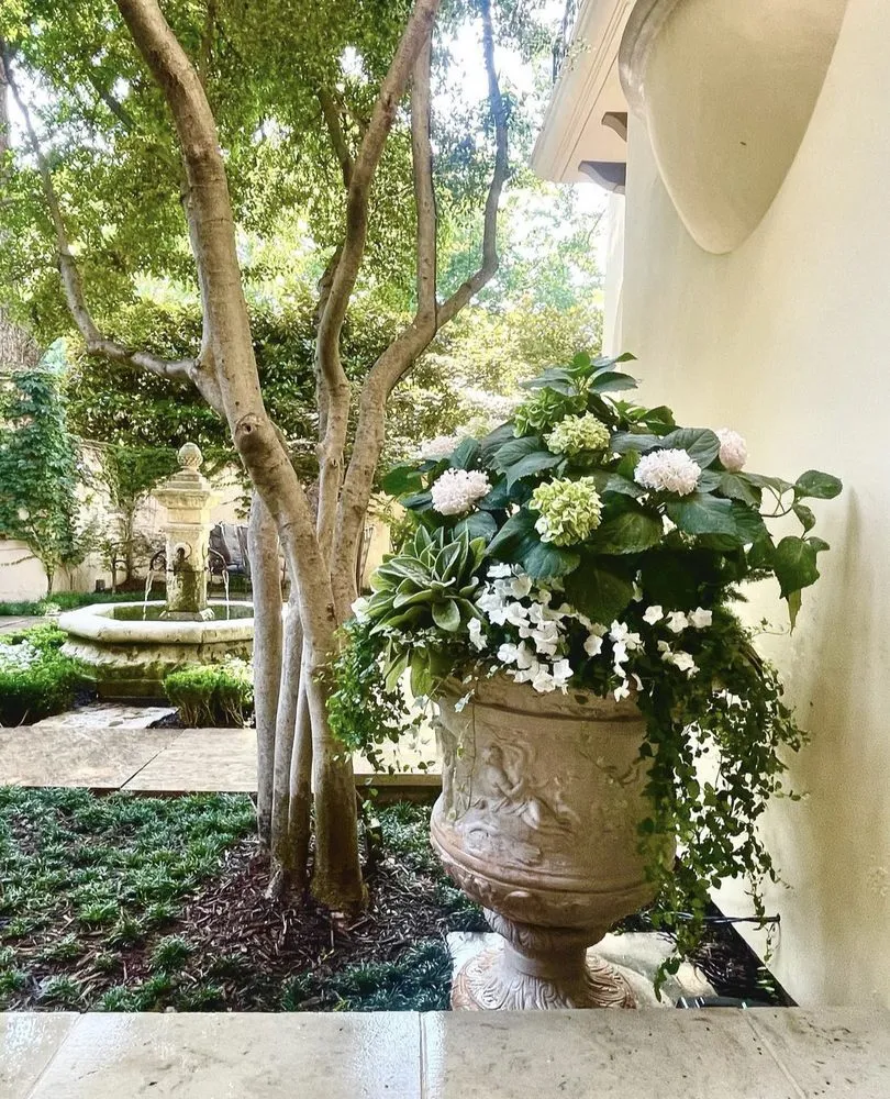 Custom landscaping services in Dallas, TX - Radiant Gardens Dallas