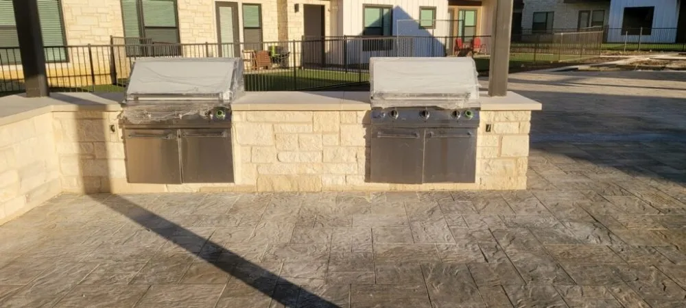 Top-rated garden landscaping for residential properties in Haltom City, TX by Rafael Cruz Lawn Care