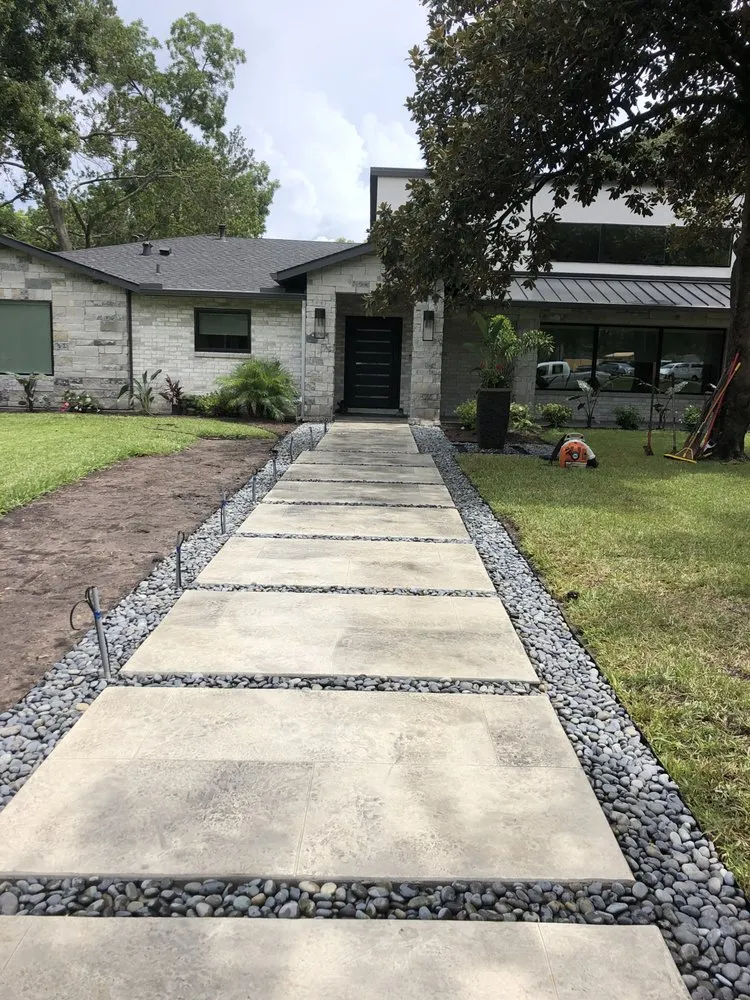 Local yard cleanup service for beautiful yards in Houston, TX by Rafael Enterprises