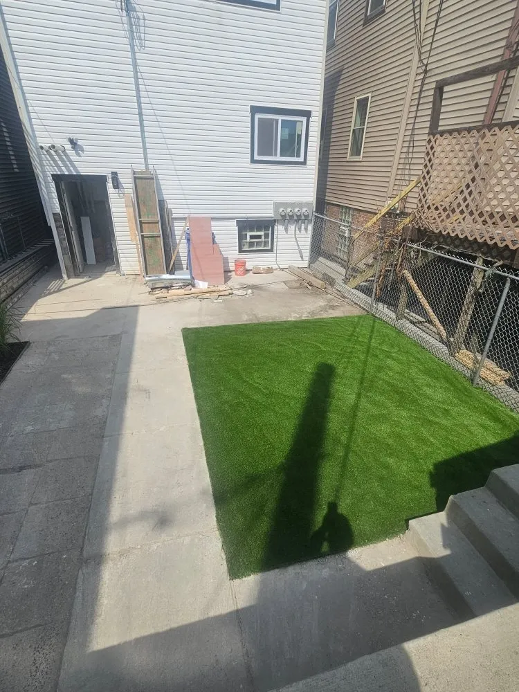 Top-rated lawn mowing service in Chicago, IL by Rafael Landscaping