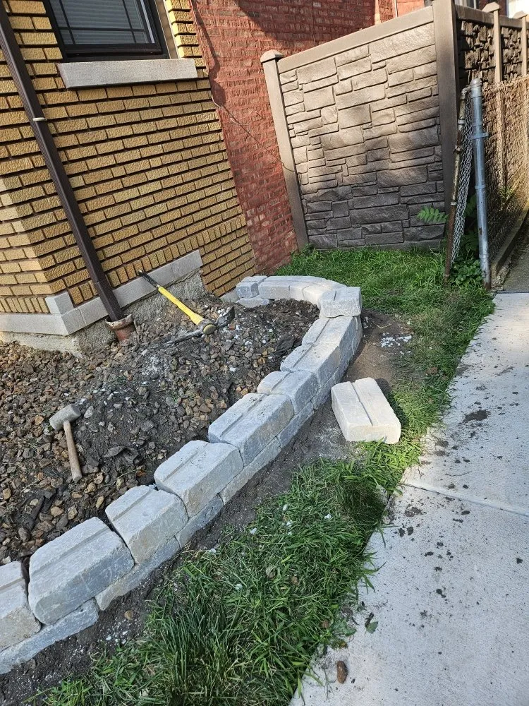 Top-rated landscaping services for residential properties in Chicago, IL by Rafael Landscaping