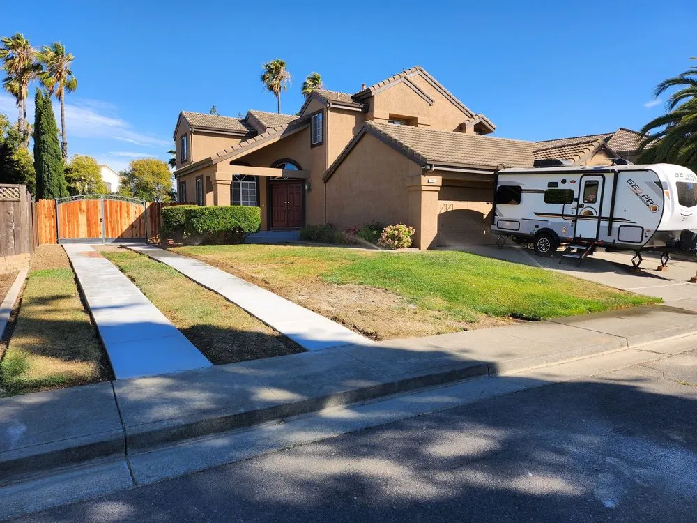 Expert yard cleanup service for beautiful yards in Millbrae, CA by Rafael Landscaping Services