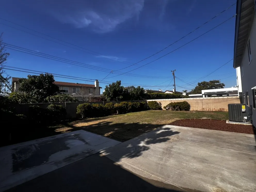 Professional lawn care service in Costa Mesa, CA - Rafael Salinas Landscaping