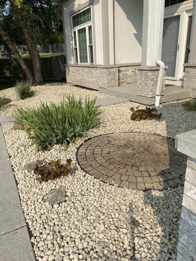Top-rated yard cleanup service for outdoor upgrades across Holiday Hills, IL - Rafael Y Landscaping