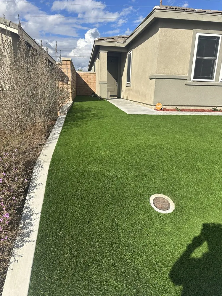 Reliable lawn care service in Rialto, CA - Rafael's Landscape
