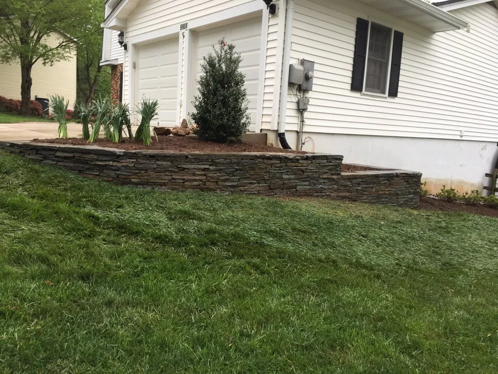 Reliable lawn care service in Springfield, VA by Rafael's Landscaping