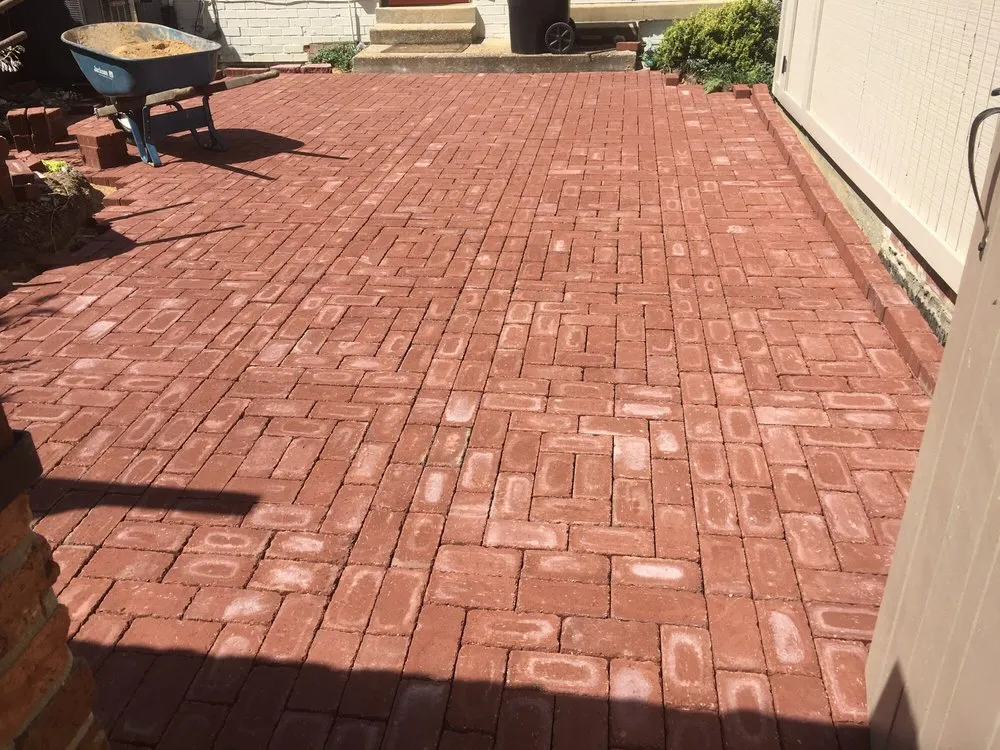 Professional lawn mowing service experts serving Springfield, VA - Rafael's Landscaping