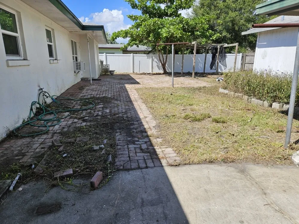 Reliable outdoor landscaping in Clearwater, FL - RAFAEL'S PROPERTY SERVICES CORP