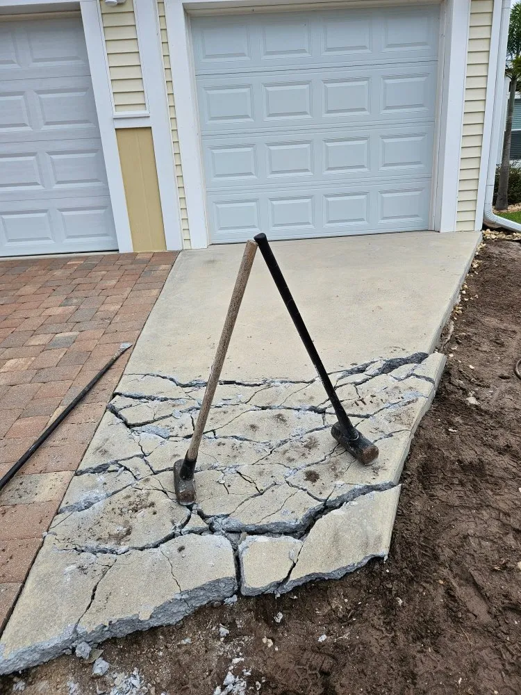 Expert landscape installation for homes in Clearwater, FL by RAFAEL'S PROPERTY SERVICES CORP