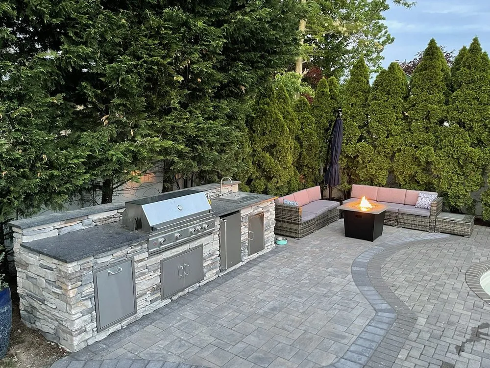 Reliable outdoor landscaping for homes in Oceanside, NY by Raffaele Outdoor Concepts