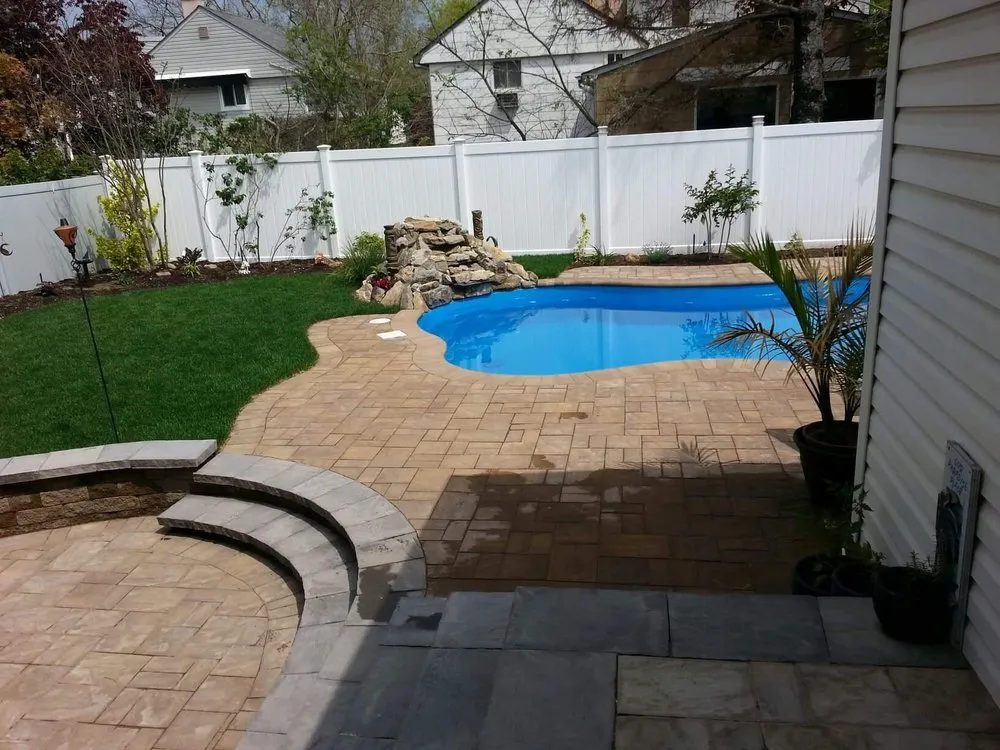 Custom lawn mowing service in Oceanside, NY - Raffaele Outdoor Concepts