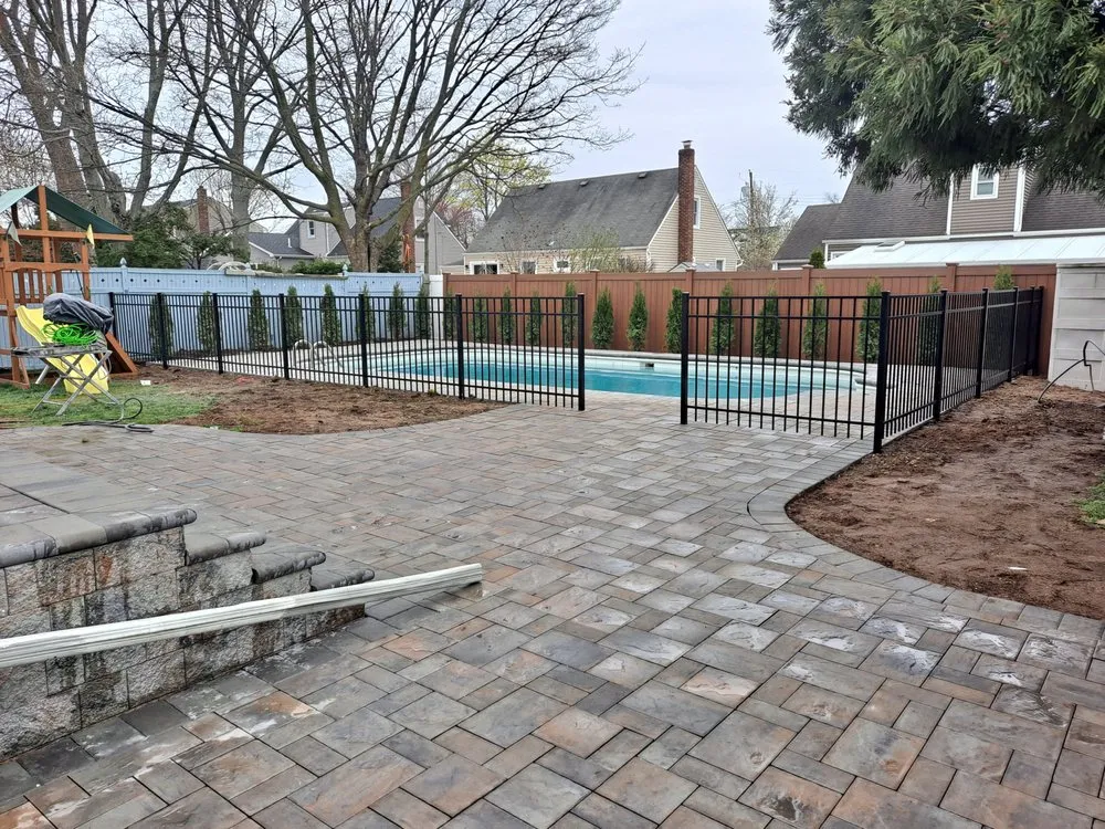 Expert garden landscaping in Oceanside, NY by Raffaele Outdoor Concepts