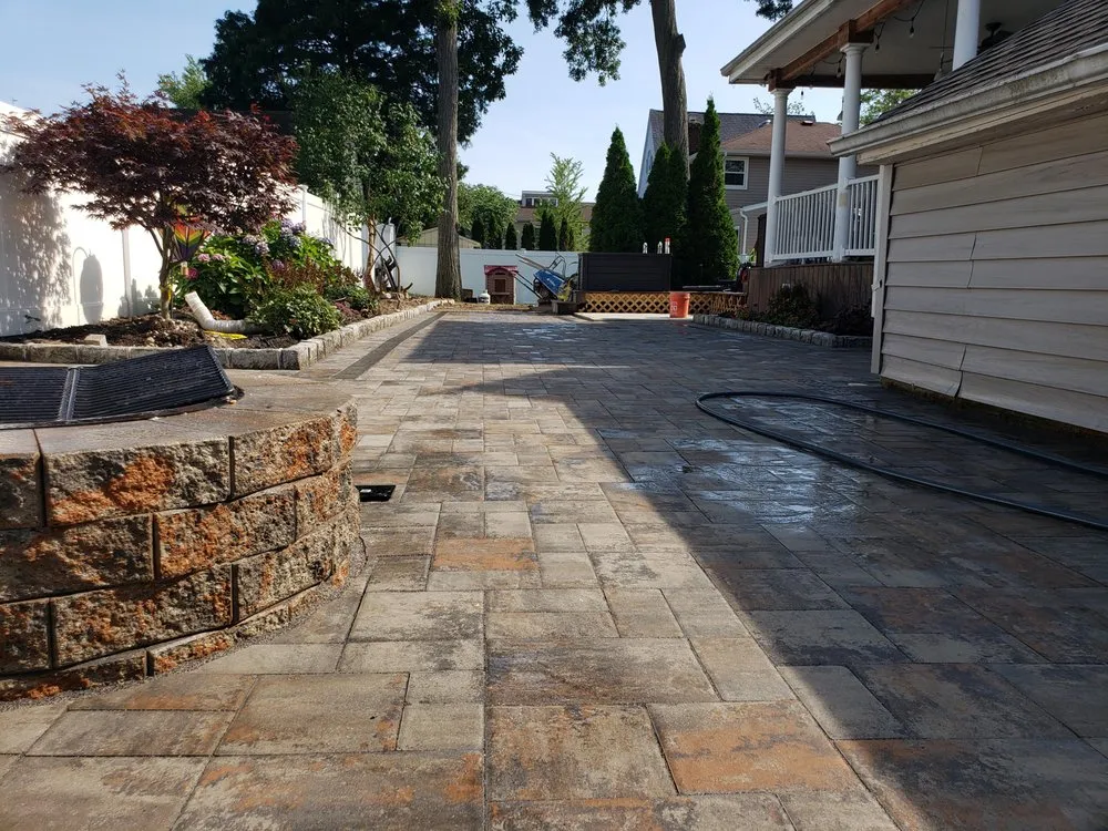 Reliable yard maintenance experts serving Oceanside, NY - Raffaele Outdoor Concepts