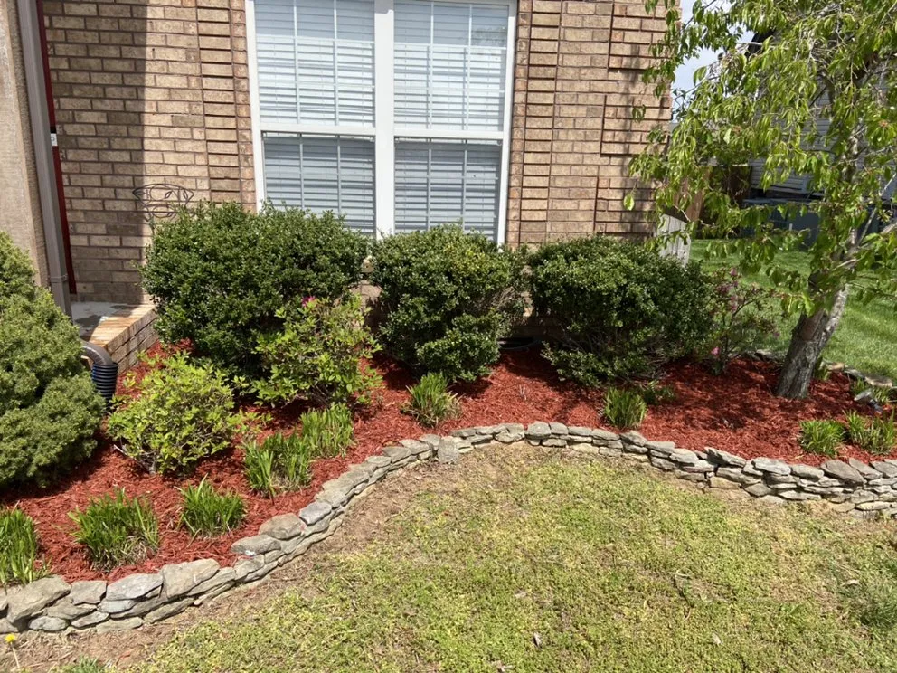 Custom garden landscaping experts serving Clarksville, TN - Raiders Lawn Care & Mobile Detailing