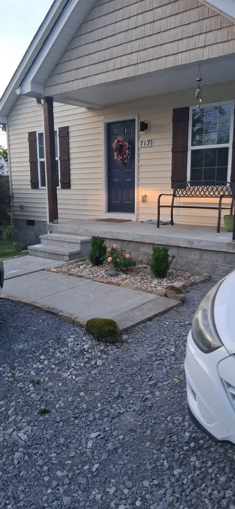 Reliable outdoor landscaping for year-round maintenance in Lewisburg, TN by Railling's Outdoor Inprovement