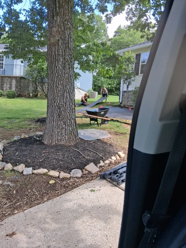 Affordable landscaping services for outdoor upgrades in Lewisburg, TN by Railling's Outdoor Inprovement