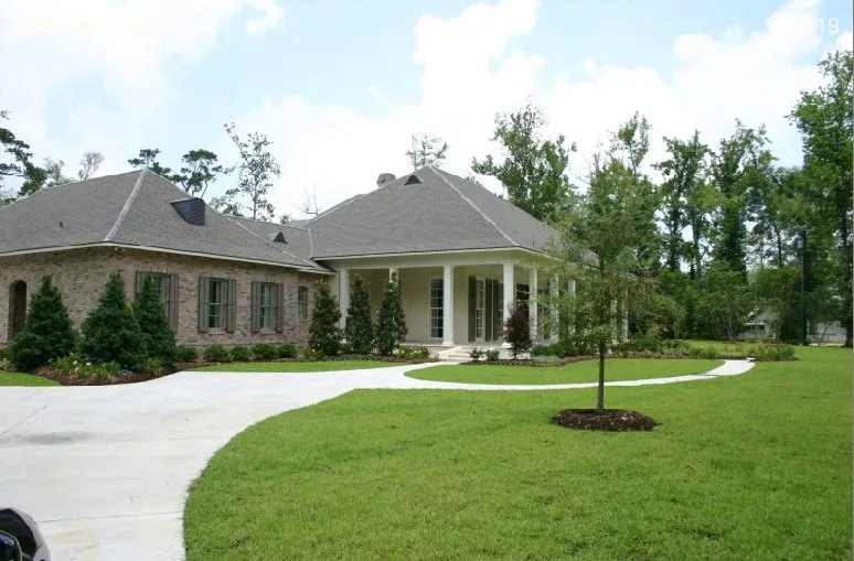 Professional garden landscaping in Mandeville, LA - Rain Dance Irrigation & Landscaping