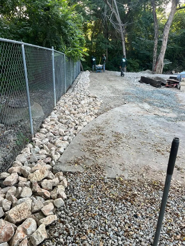 Trusted yard maintenance experts serving Palmer, TX - Rain Forest Landscaping